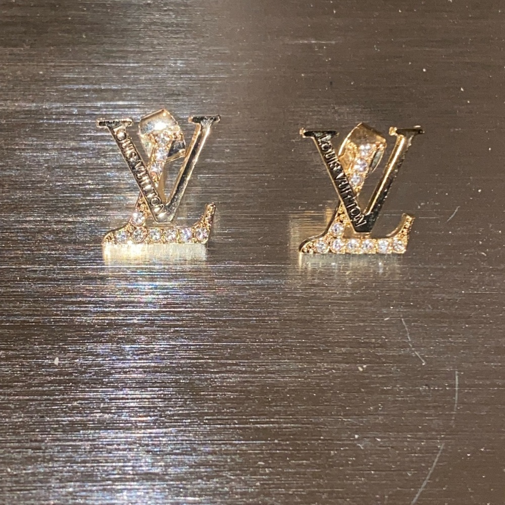 Stud Earrings